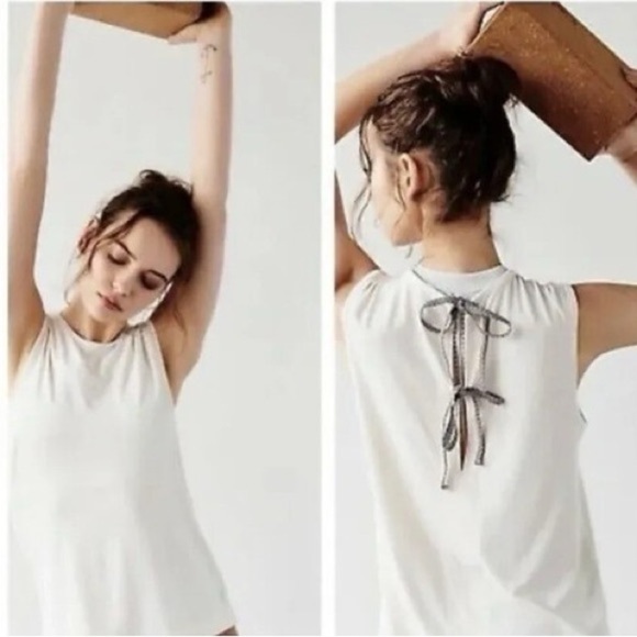 Free People movement Tri harder tie back lightweight tank - Picture 2 of 6